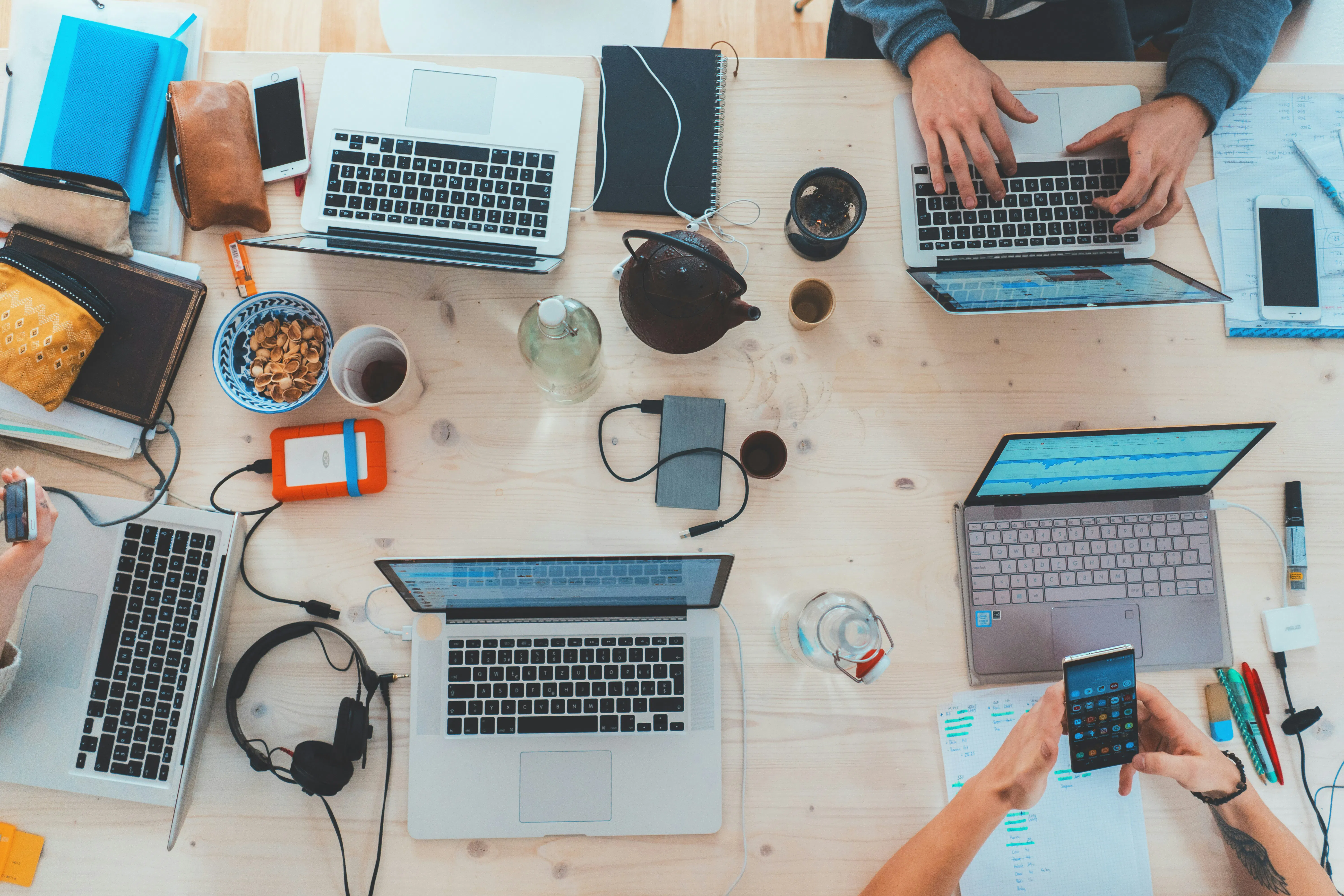 14 Best Web Scraping Tools in 2026 (Pricing, Pros, Cons, Comparisons)